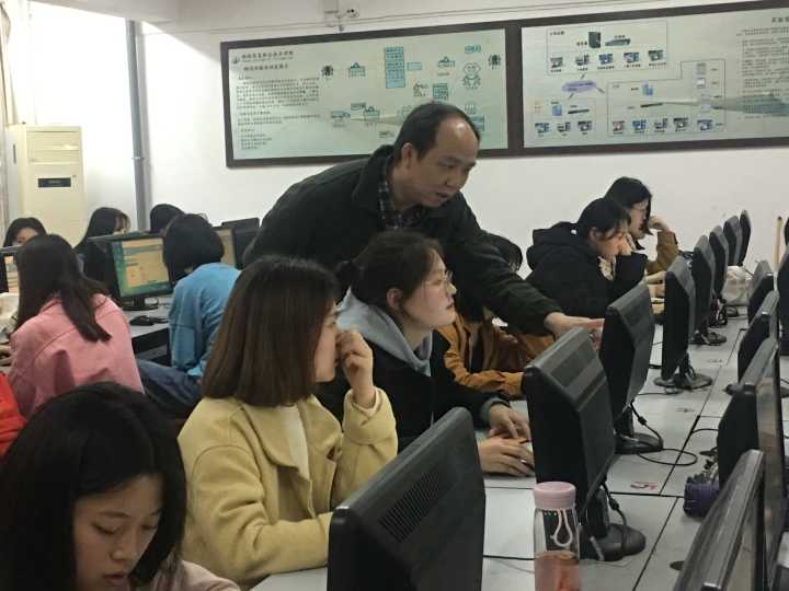 猫咪免费人成网站在线观看