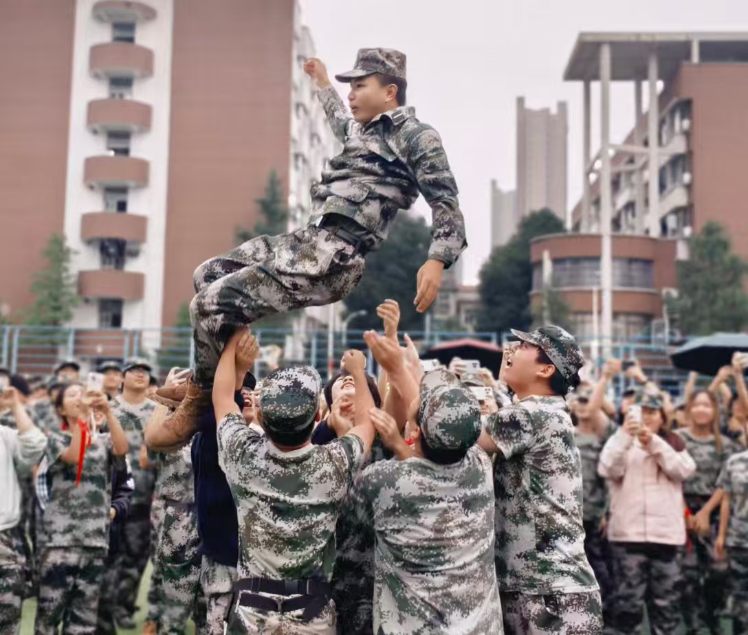 猫咪免费人成网站在线观看