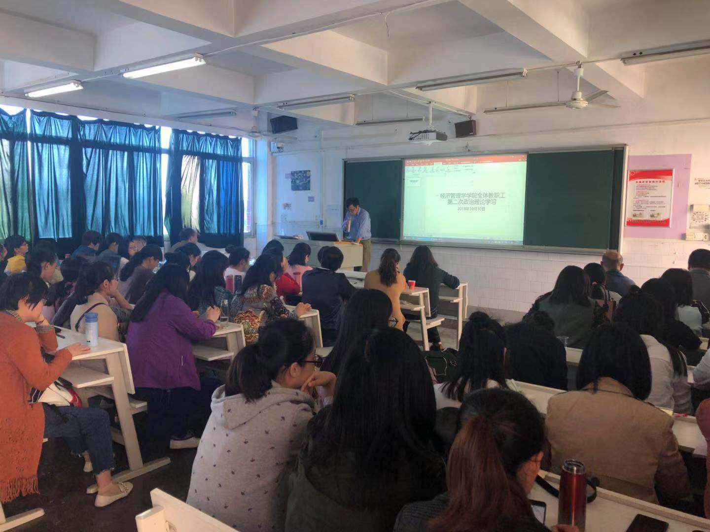 猫咪免费人成网站在线观看