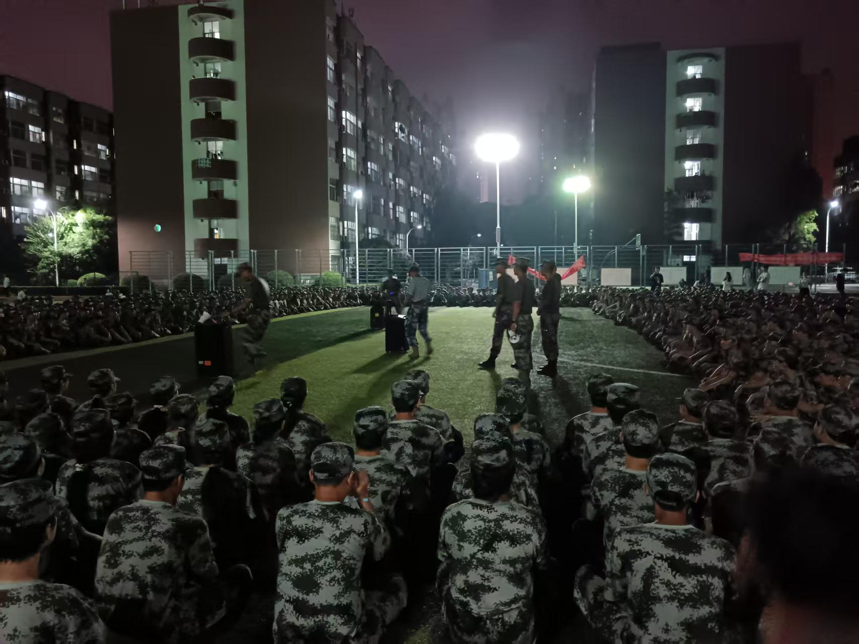 猫咪免费人成网站在线观看