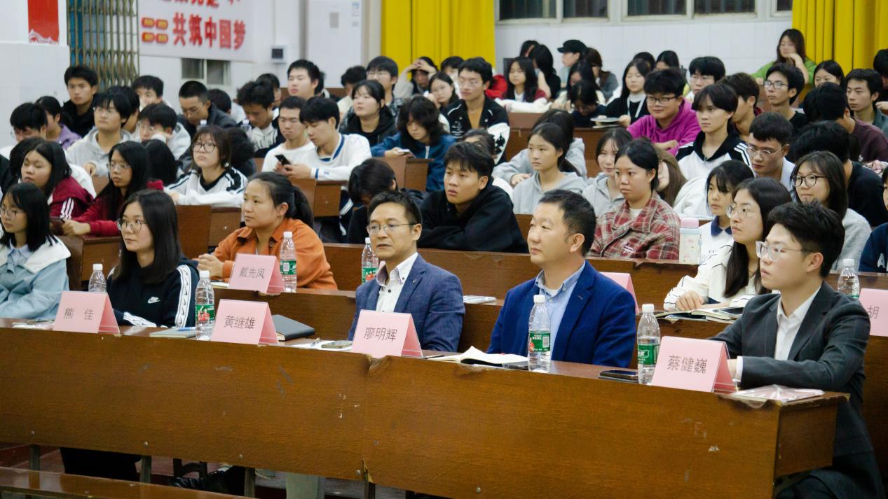猫咪免费人成网站在线观看